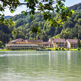Wanderhotel: Wasseransicht Riverresort Donauschlinge - Riverresort Donauschlinge