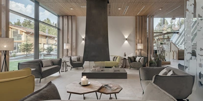Wanderurlaub - Fahrstuhl - INNs HOLZ Natur- & Vitalhotel****s Willkommenslounge - INNs HOLZ Natur- & Vitalhotel****s
