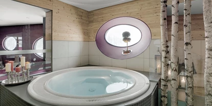 Wanderurlaub - Fahrstuhl - INNs HOLZ Natur- & Vitalhotel****s Whirlpool - INNs HOLZ Natur- & Vitalhotel****s
