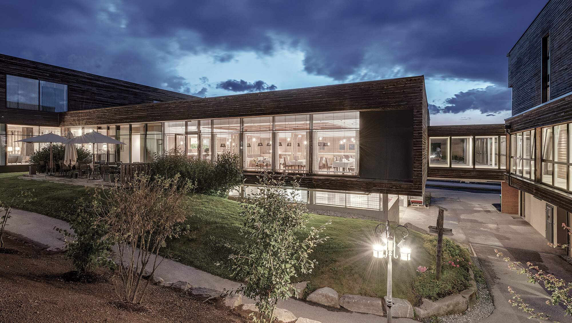 Wanderhotel: INNs HOLZ Natur- & Vitalhotel****s Restaurant Böhmerwaldstube von außen - INNs HOLZ Natur- & Vitalhotel****s