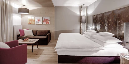 Wanderurlaub - Fahrstuhl - INNs HOLZ Natur- & Vitalhotel****s Alpenblickzimmer - INNs HOLZ Natur- & Vitalhotel****s