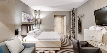 Wanderurlaub - Fahrstuhl - INNs HOLZ Natur- & Vitalhotel****s Moldaublickzimmer - INNs HOLZ Natur- & Vitalhotel****s