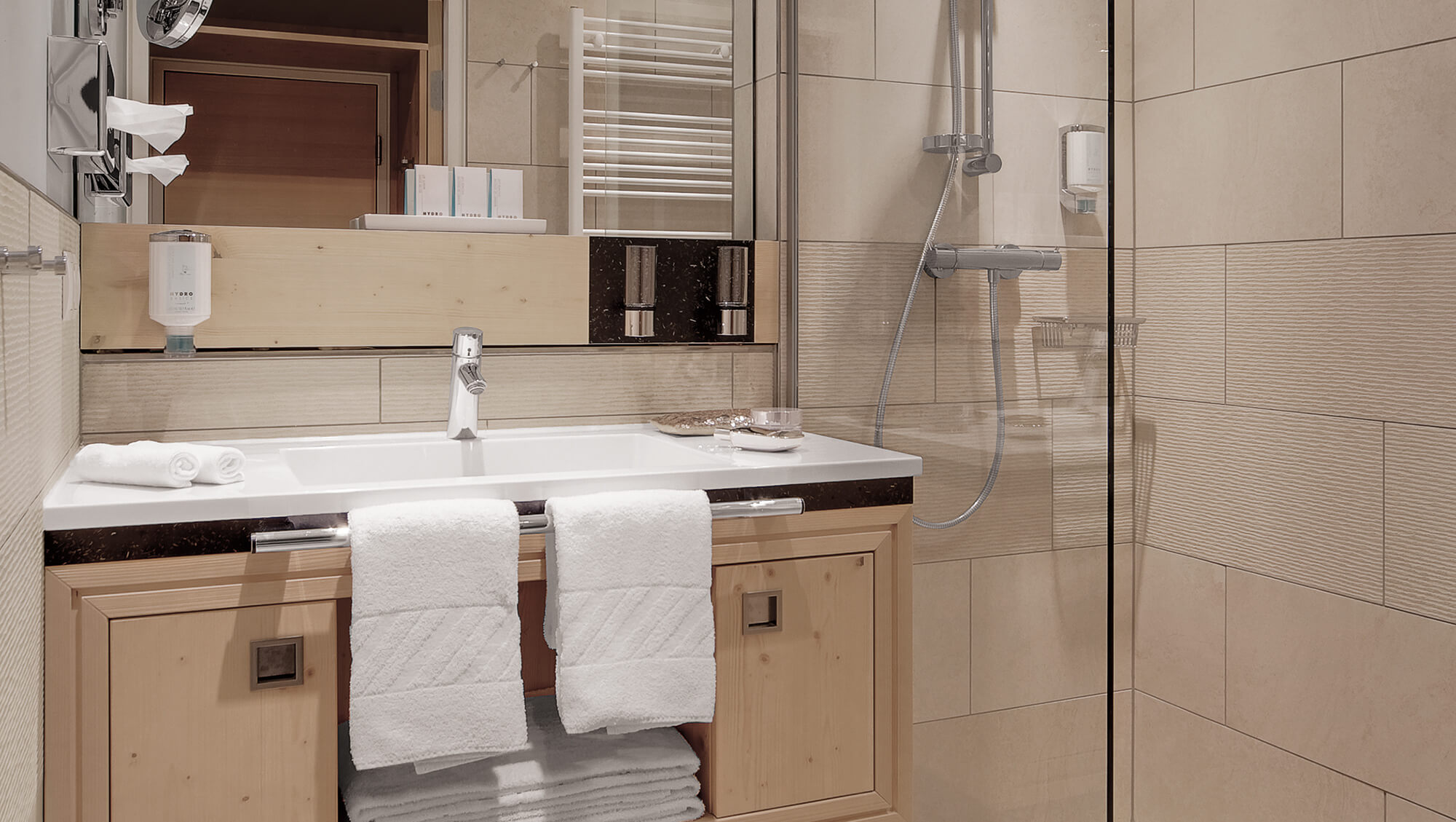 Wanderhotel: INNs HOLZ Natur- & Vitalhotel****s Badezimmer - INNs HOLZ Natur- & Vitalhotel****s