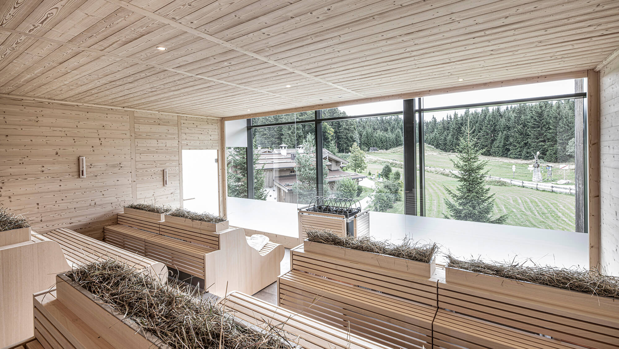 Wanderhotel: INNs HOLZ Natur- & Vitalhotel****s Heusauna mit Blick auf den Böhmerwald - INNs HOLZ Natur- & Vitalhotel****s
