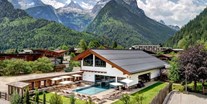 Wanderurlaub - Hotel-Schwerpunkt: Wandern & Biken - Wasserwelt Außenansicht - Familien und Vitalhotel Mühlpointhof ***S