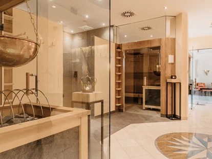 Wanderurlaub - Fahrstuhl - Hotel AlpenSchlössl