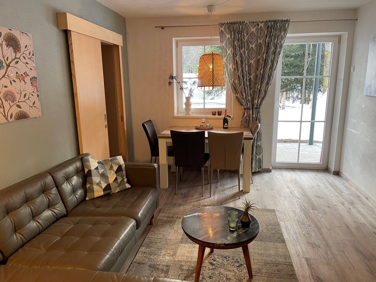 Feriendorf Wallenburg Zimmerkategorien Ferienwohnung für 2 und 4 Personen im Haupthaus