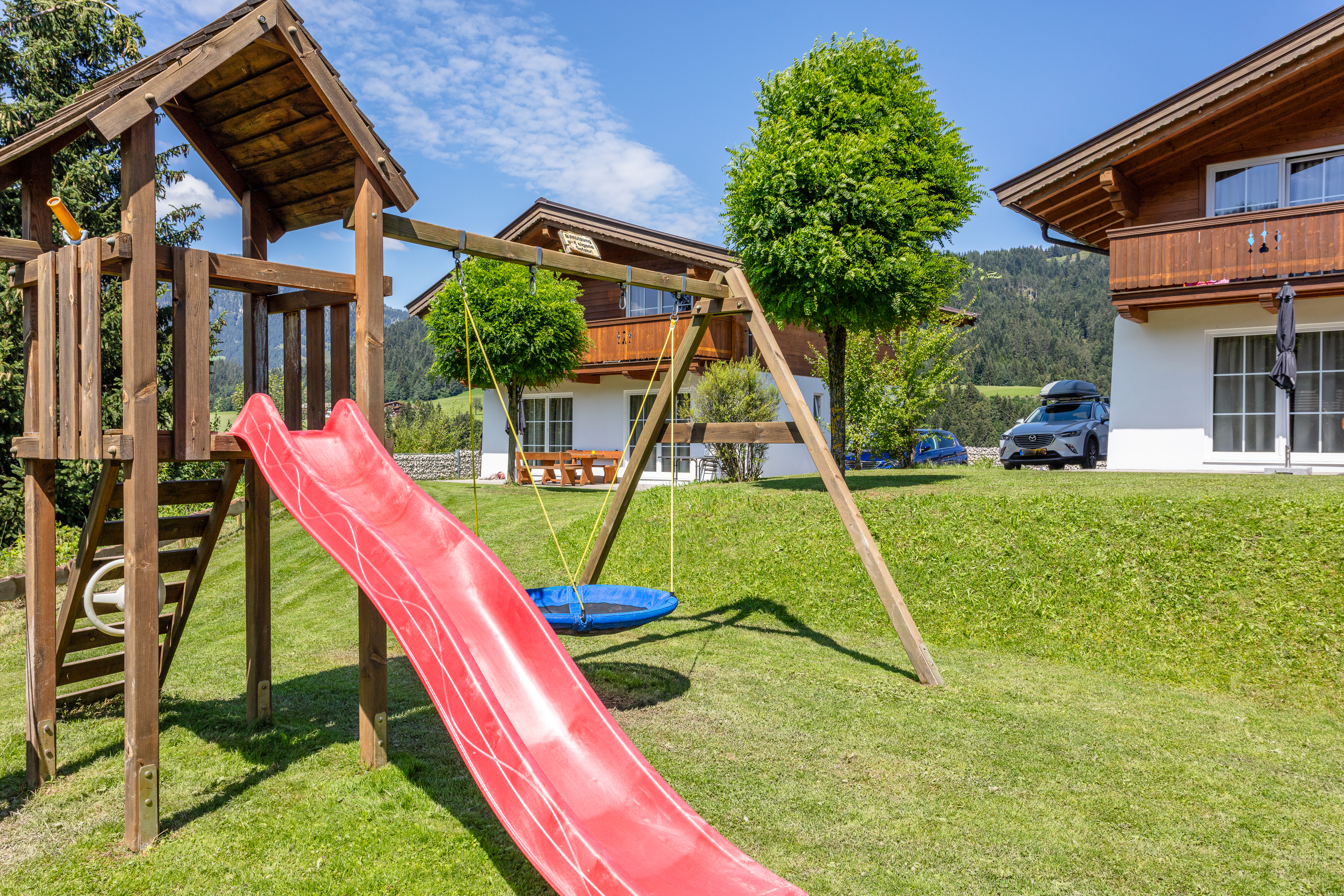 Wanderurlaub - Wanderschuhe: 2 Wanderschuhe - Feriendorf Wallenburg