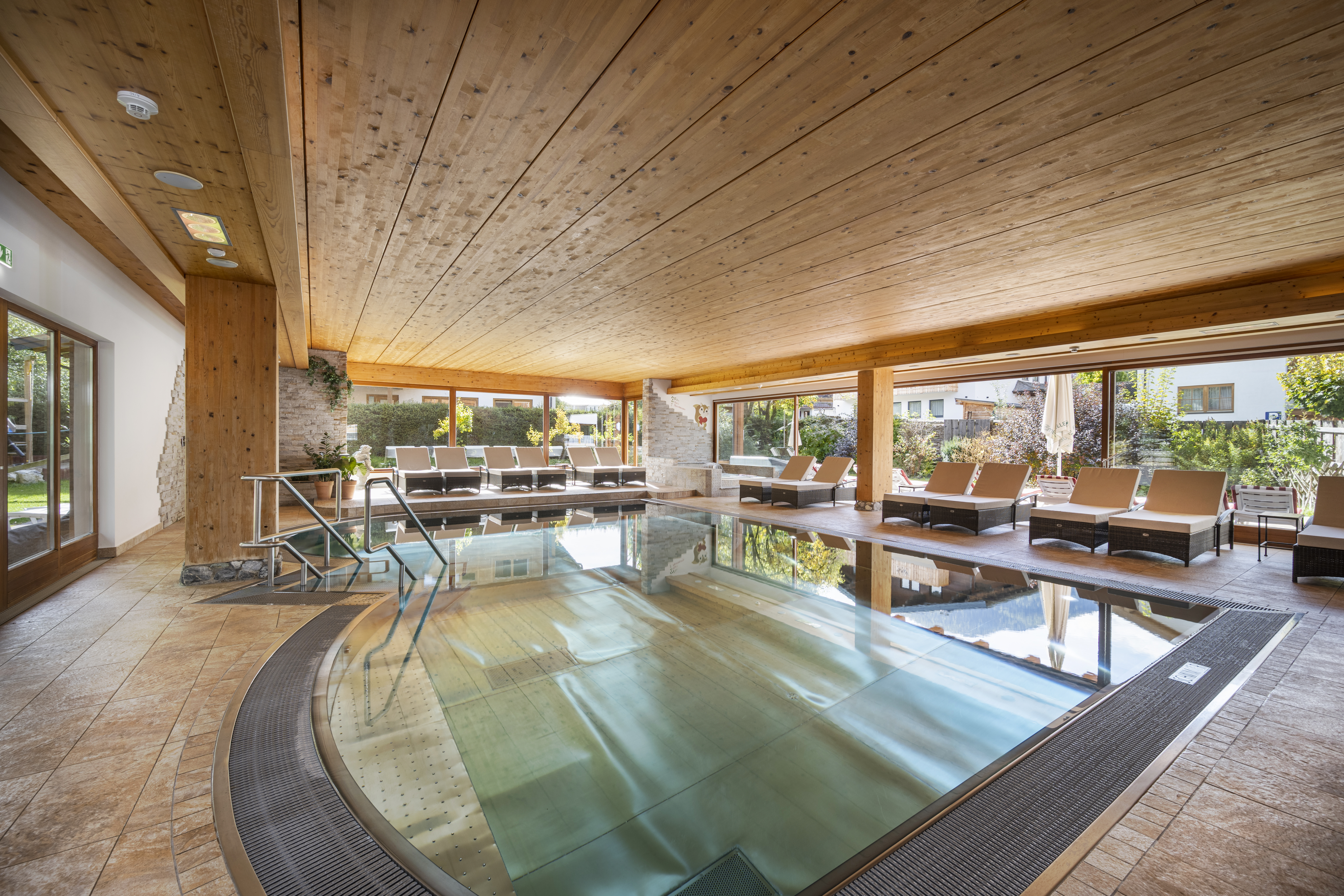 Wanderhotel: FamilienSpa - Hallenbad - Hotel Tirolerhof - mein Haus mit Herz!