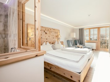 Spa & Vitalresort Eggerwirt Zimmerkategorien Sonnenzimmer mit Balkon oder französischen Balkon Richtung Süden 