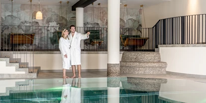 Wanderurlaub - Pools: Schwimmteich - Spa & Vitalresort Eggerwirt