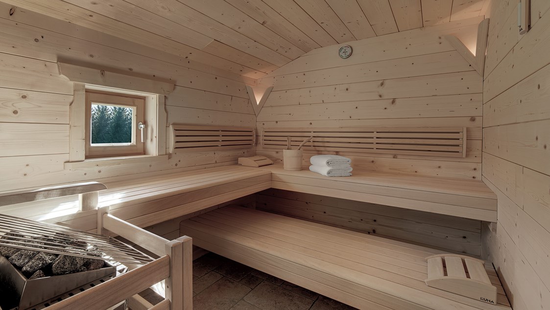 Wanderhotel: INNs HOLZ Chalet Sauna des Private Spas im Chalet - INNs HOLZ Chaletdorf