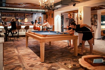 Wanderhotel: Billiard in der Bar - Sendlhofer's