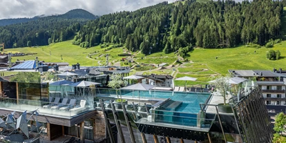 Wanderurlaub - Fahrstuhl - Hotel Salzburger Hof Leogang