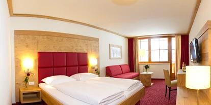 Wanderurlaub - Pools: Schwimmteich - Hotel Roslehen