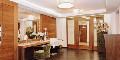 Wanderurlaub - Pools: Schwimmteich - Hotel Roslehen