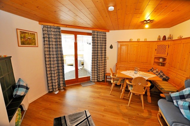 Landhaus Wildschütz Zimmerkategorien Ferienwohnung "Enzian"