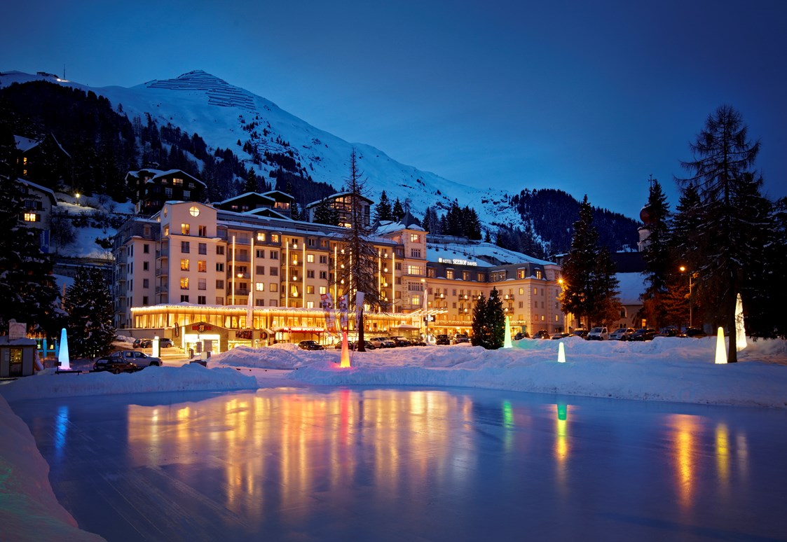 Wanderhotel: Außenansicht - Precise Tale Seehof Davos