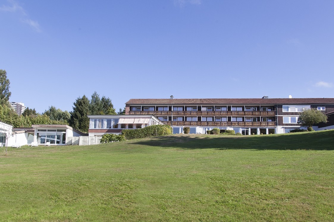 Wanderhotel: Außengelände - Hotel Schwarzwald Freudenstadt
