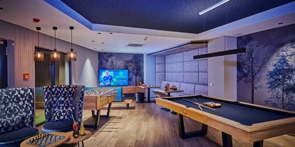 Wanderurlaub - Fahrstuhl - Bayern - Billiardlounge  - Landhotel Sternwirt "Wellness&Wandern"
