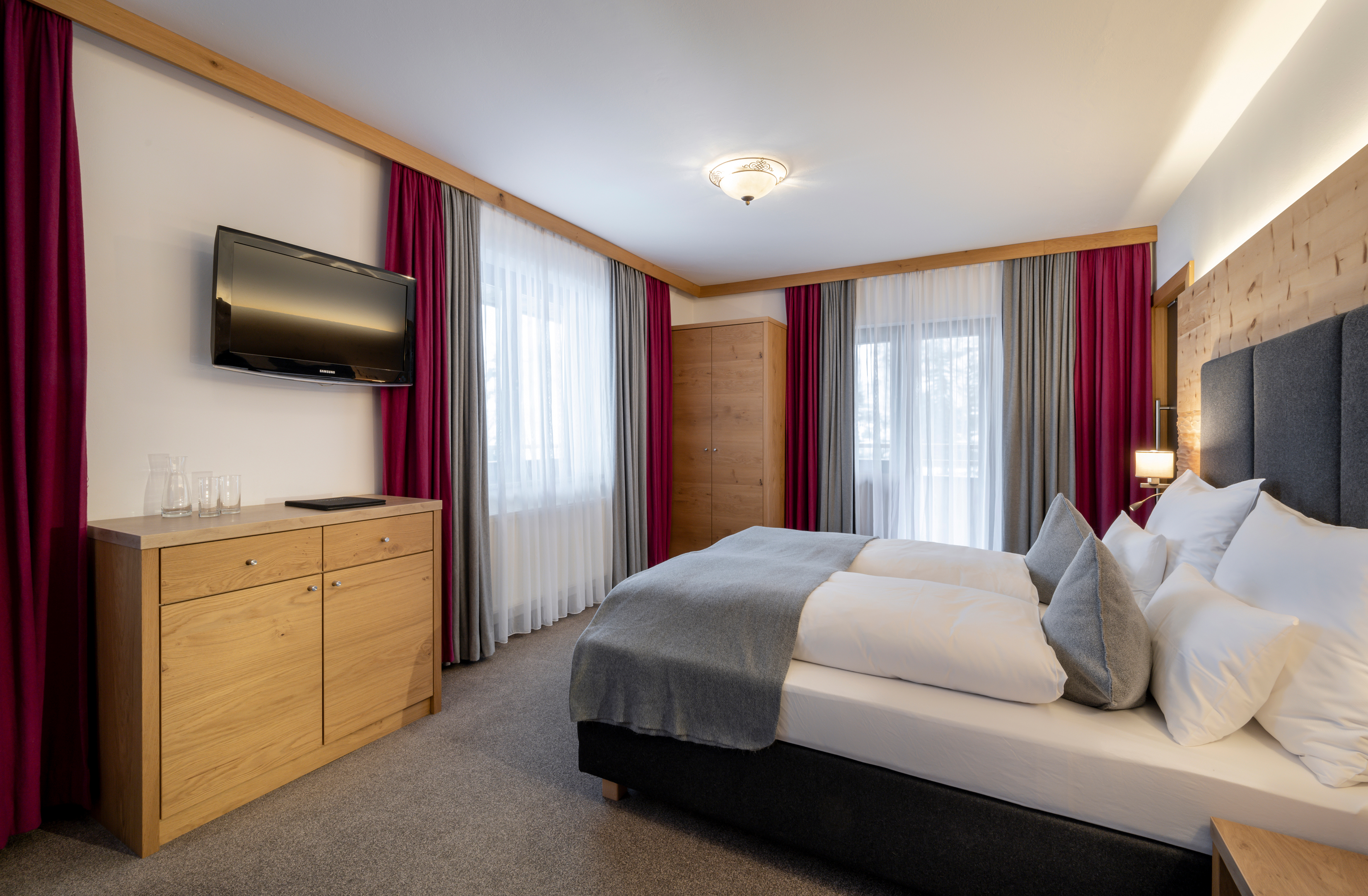 Ski & Bike Hotel Wiesenegg Zimmerkategorien Doppelzimmer Pinzgau