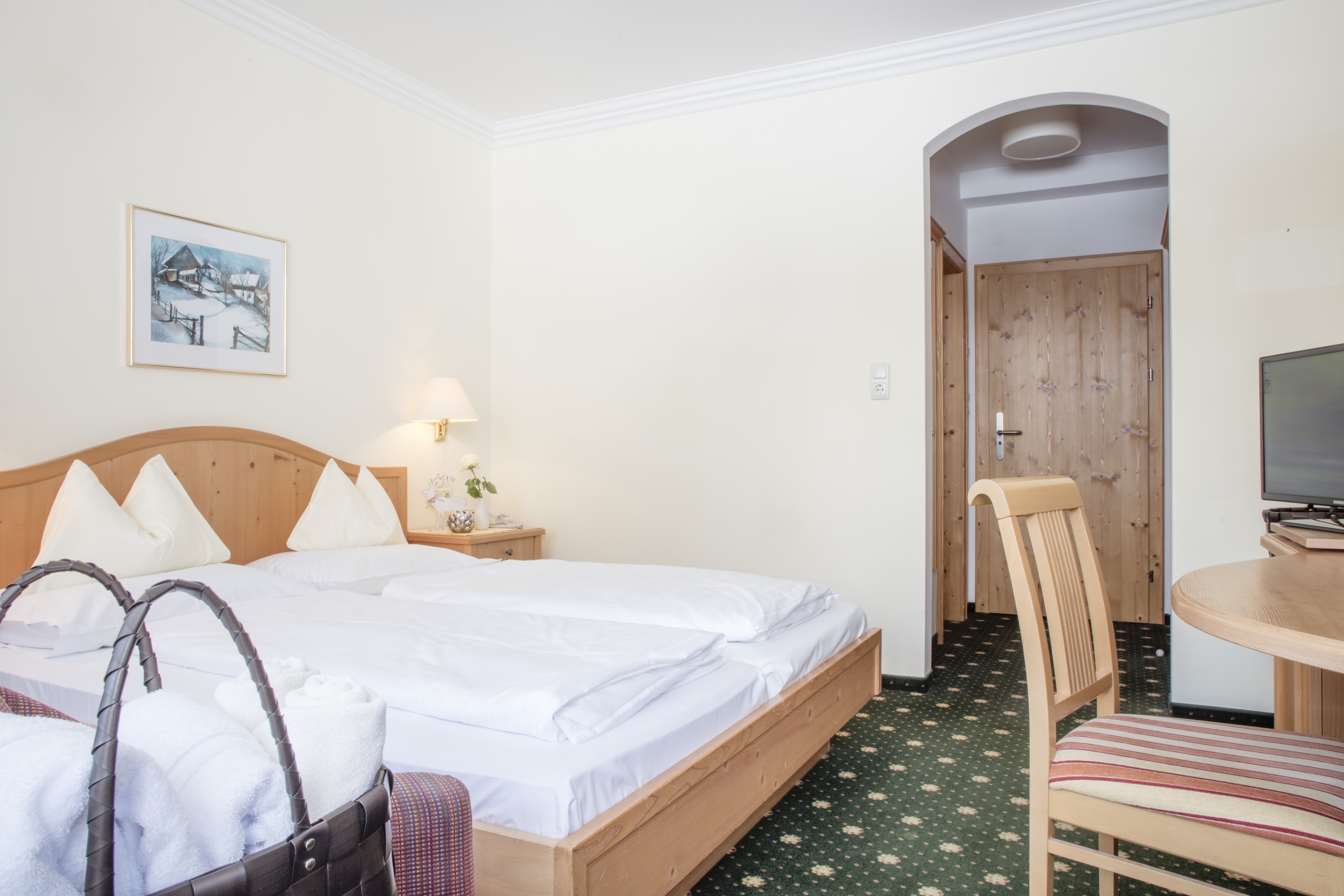 Wanderurlaub - vegetarisches Essen - Hohe Tauern - Doppelzimmer Classic "Morgensonne" - Wander-Hotel Rauriserhof