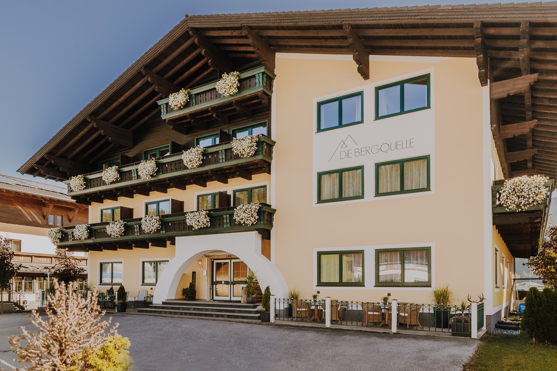 Wanderhotel: Außenansicht im Sommer - B&B Hotel Die Bergquelle