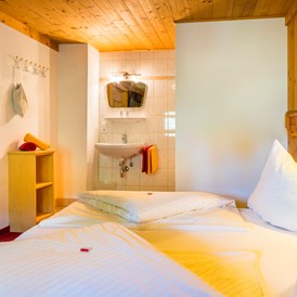 Wanderhotel: Zimmer mit Dusche Chalet Bascht - Chalet Marolden
