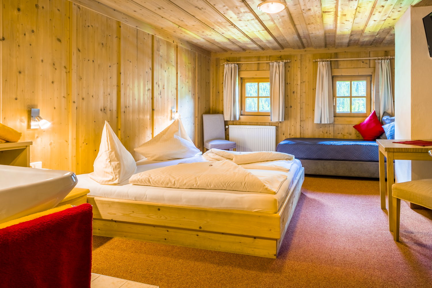 Wanderhotel: Zimmer mit Dusche Chalet Bascht - Chalet Marolden