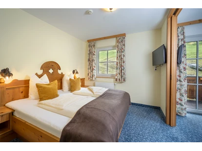 Wanderurlaub - Fahrstuhl - www.huettenwirt.com - Naturhotel Huettenwirt