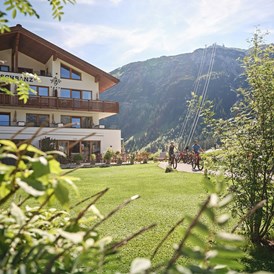 Wanderhotel: Ruhige Lage mit großem Garten - Hotel Schranz 