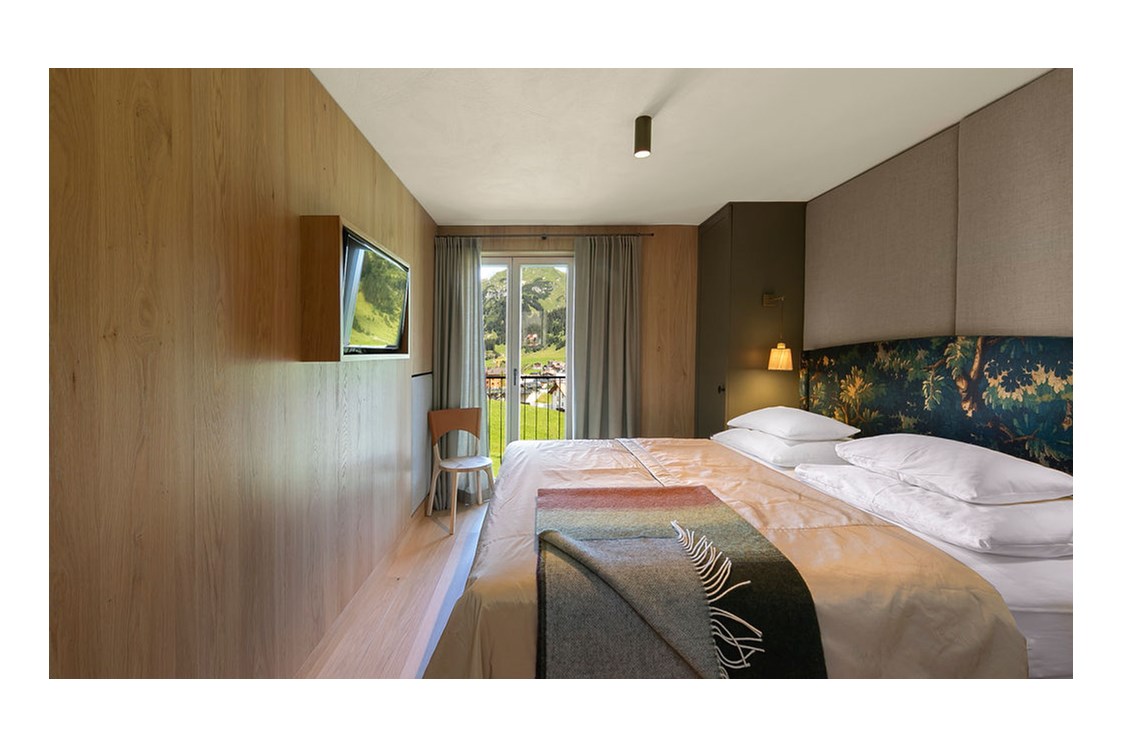Wanderhotel: Zimmer im alpinen Stil - Hotel Schranz 