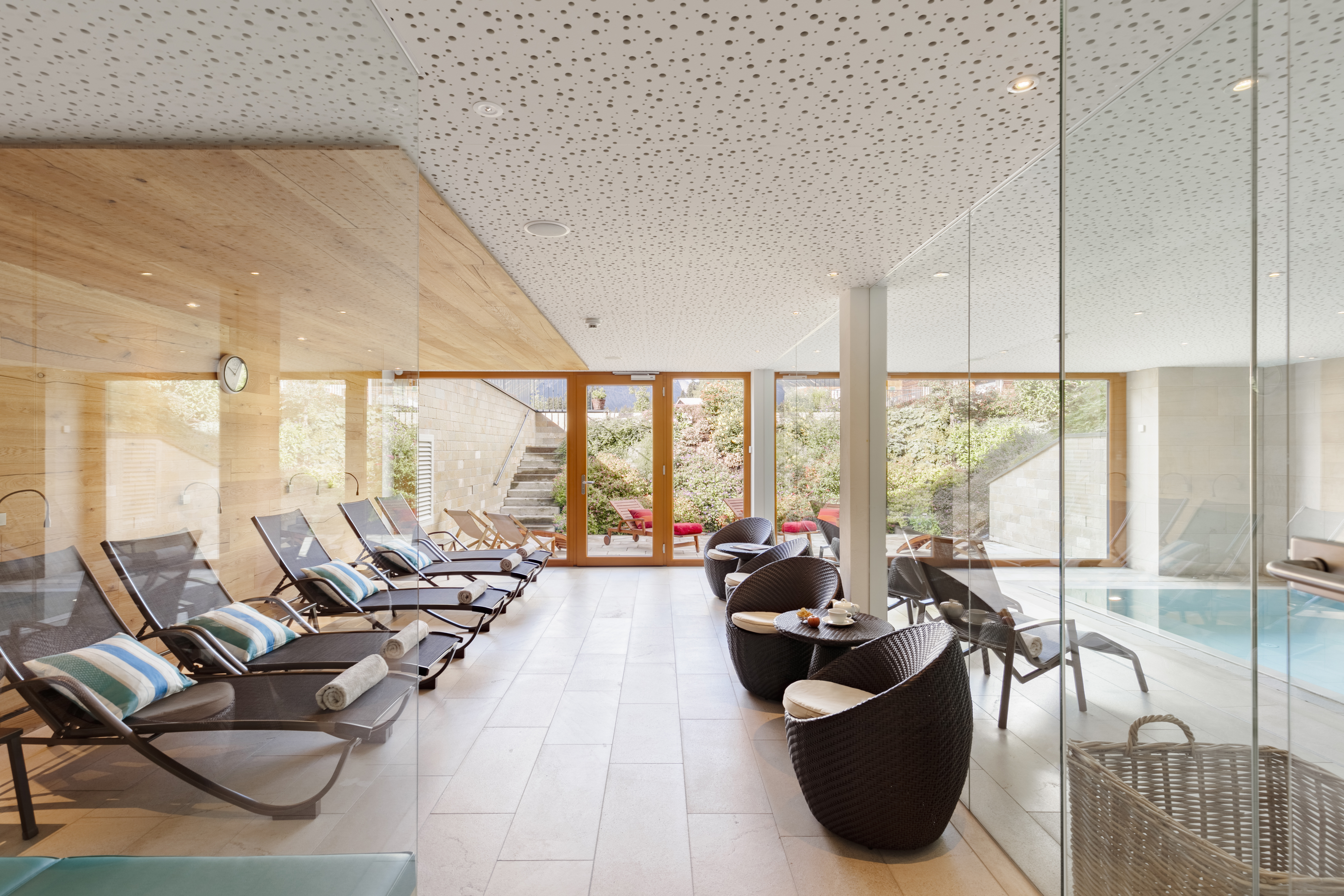 Wanderhotel: Wellnessbereich mit Relaxpool und Ruheraum - Hotel SUNORA
