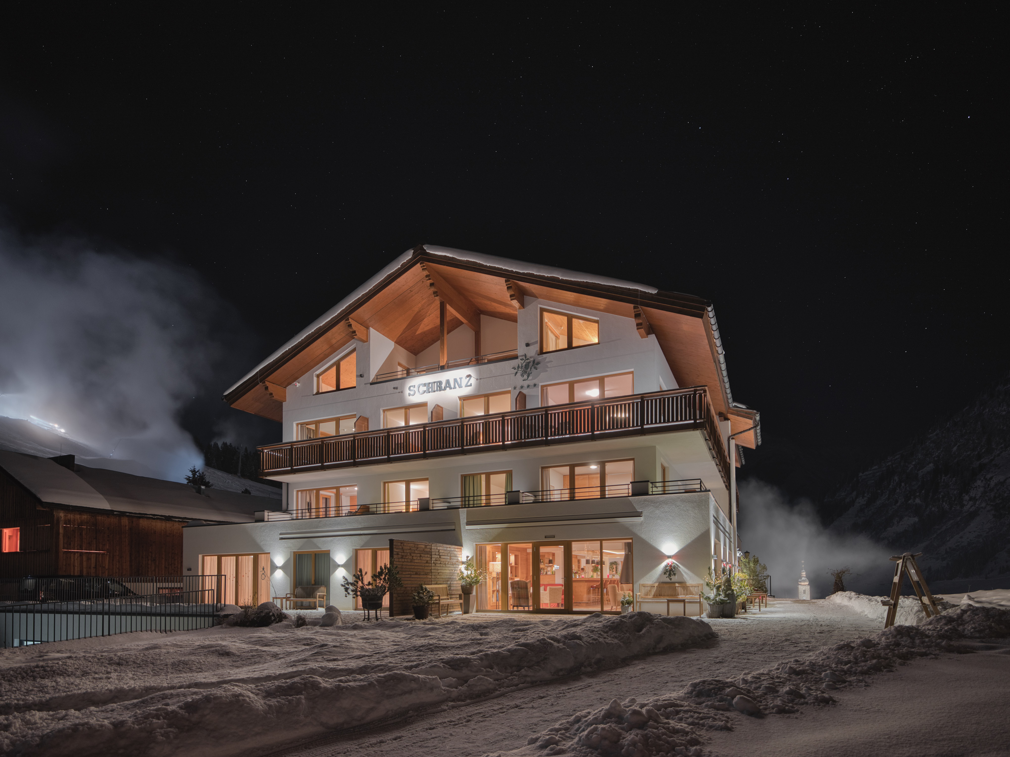 Wanderhotel: Hotel Schranz im Winter - Hotel SUNORA