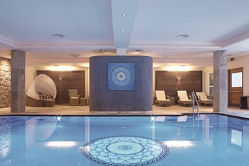 Wanderhotel: Pool - Hotel Gotthard