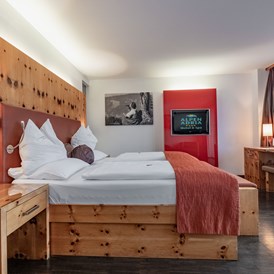 Wanderhotel: Zimmer Deluxe mit Balkon - Alpen Adria Hotel und SPA
