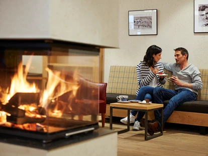 Wanderurlaub - Fahrstuhl - APRES POST HOTEL Lobby - APRES POST HOTEL