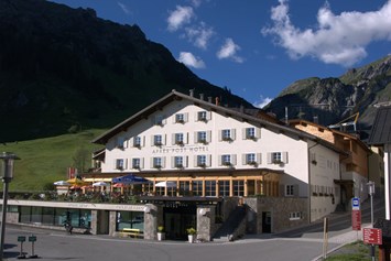 Wanderhotel: APRES POST HOTEL Aussenansicht - APRÈS POST HOTEL