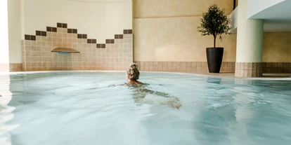 Wanderurlaub - Fahrstuhl - Bayern - Indoorpool Hotel Antoniushof - Wellnesshotel Antoniushof