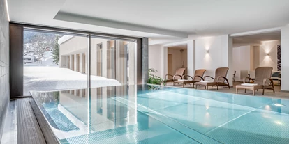 Wanderurlaub - Pools: Schwimmteich - Alpenhotel Zimba