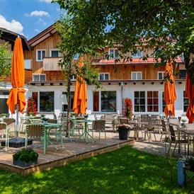 Wanderhotel: Unsere Sonnenterrasse - Genuss- & Aktivhotel Sonnenburg