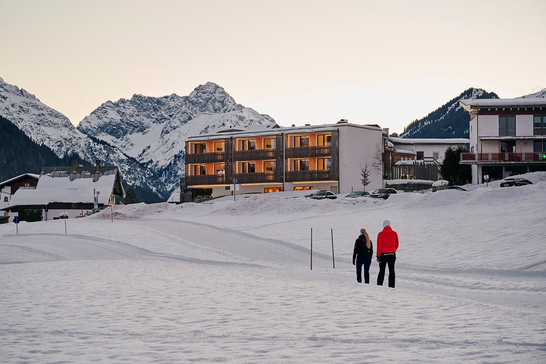 Wanderhotel: Winterwandern im Kleinwalsertal - Genuss- & Aktivhotel Sonnenburg