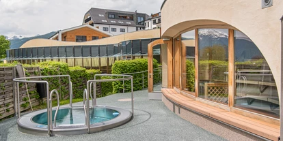 Wanderurlaub - Pools: Schwimmteich - AlpenParks Hotel & Apartment Carpe Solem Mariapfarr