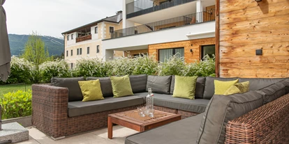 Wanderurlaub - Pools: Schwimmteich - AlpenParks Hotel & Apartment Carpe Solem Mariapfarr