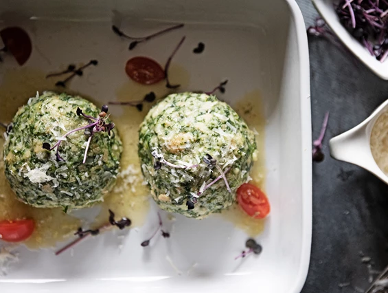 Wanderhotel: Einfach. Gut. Bio. Unsere Bio-Vitalküche lockt frischen mit Fleisch-, Fisch- und vegetarische Köstlichkeiten. Saisonal und lecker. - moor&mehr Bio-Kurhotel