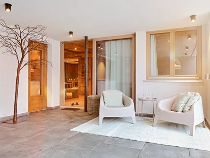 Wanderurlaub - Fahrstuhl - Terrasse im Chalet Arlberg im Berghaus Schröcken - Berghaus Schröcken