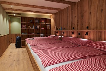 Wanderhotel: Schlaflager im Chalet Arlberg im Berghaus Schröcken - Berghaus Schröcken