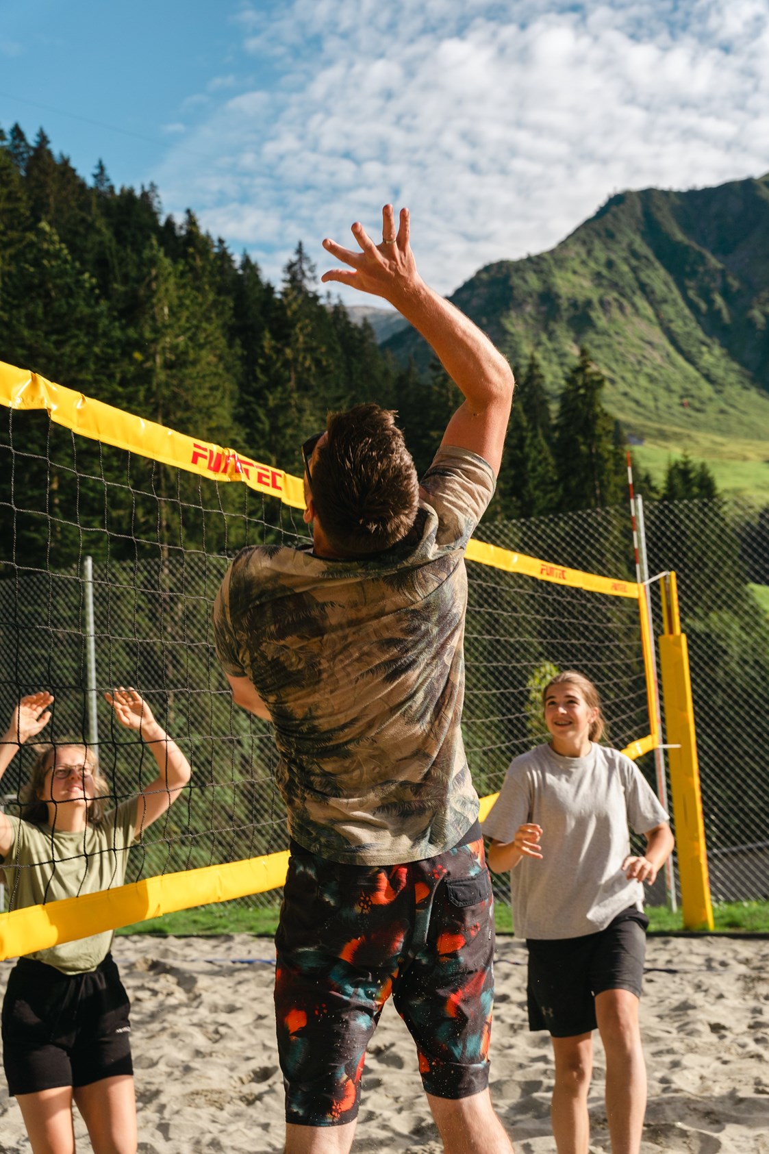Wanderhotel: Volleybal in Berghaus Schröcken am Arlberg - Berghaus Schröcken