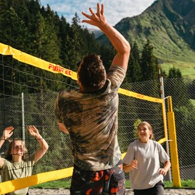 Wanderhotel: Volleybal in Berghaus Schröcken am Arlberg - Berghaus Schröcken