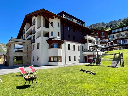 Wanderurlaub - Fahrstuhl - Hotel Panorama in Obertauern im Sommer. - Hotel Panorama Obertauern